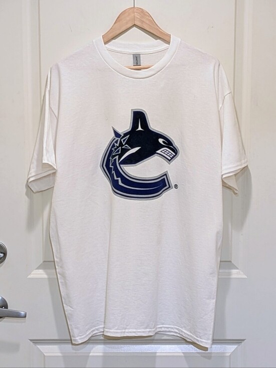 Canucks Other - Three EUC Vancouver Canucks x DP World Logistics XL Orca Logo Tee Shirts